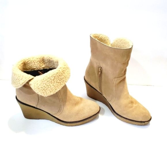 Kellie & Katie fold over suede winter booties  8.5 - Picture 1 of 16